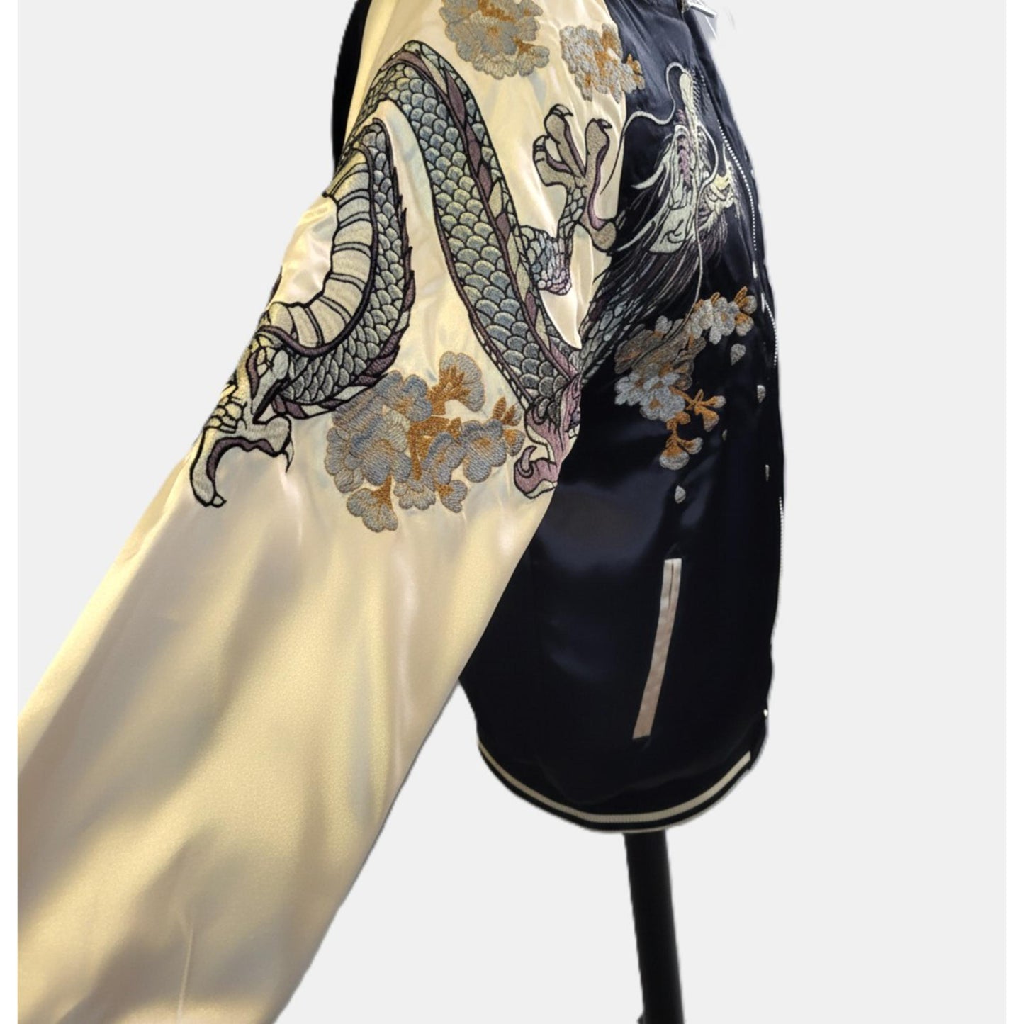 Sukajan Dragon d'Or & Nuages Célestes – Noir & Champagne