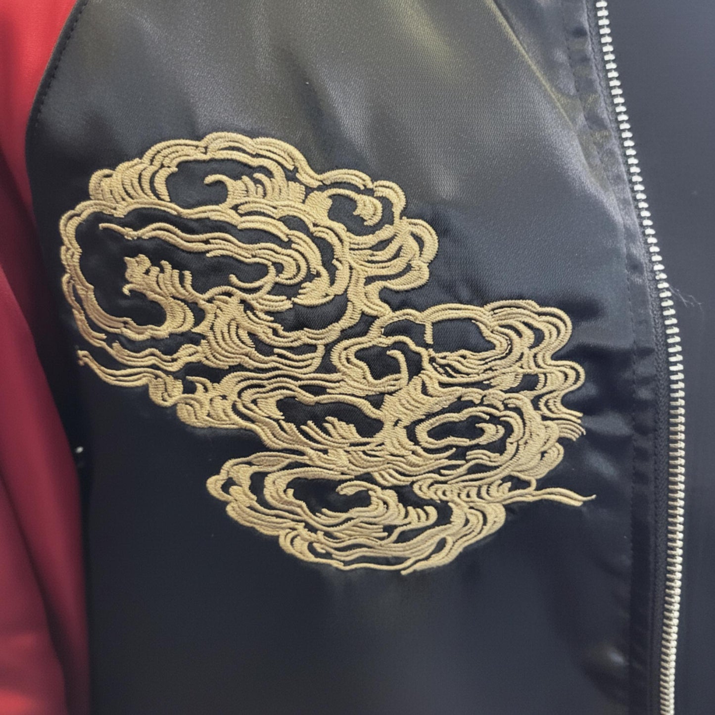 Sukajan Dragon Impérial – Rouge Crimson & Noir